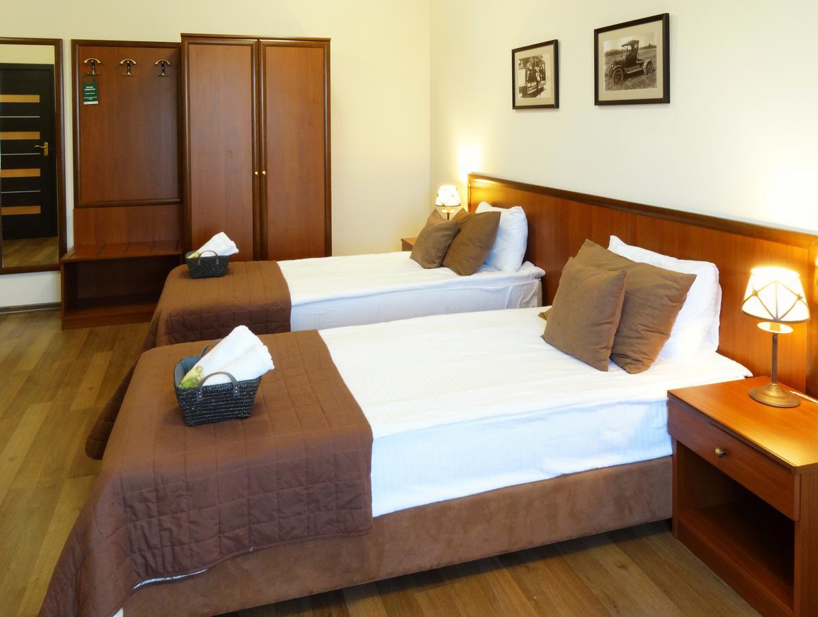 Henry Ford Mini Hotel 敖德萨 外观 照片